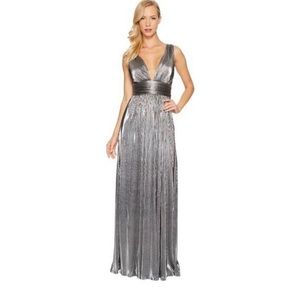 Laundry by Shelli Segal Metallic Silver / Grey Gown - Size 4